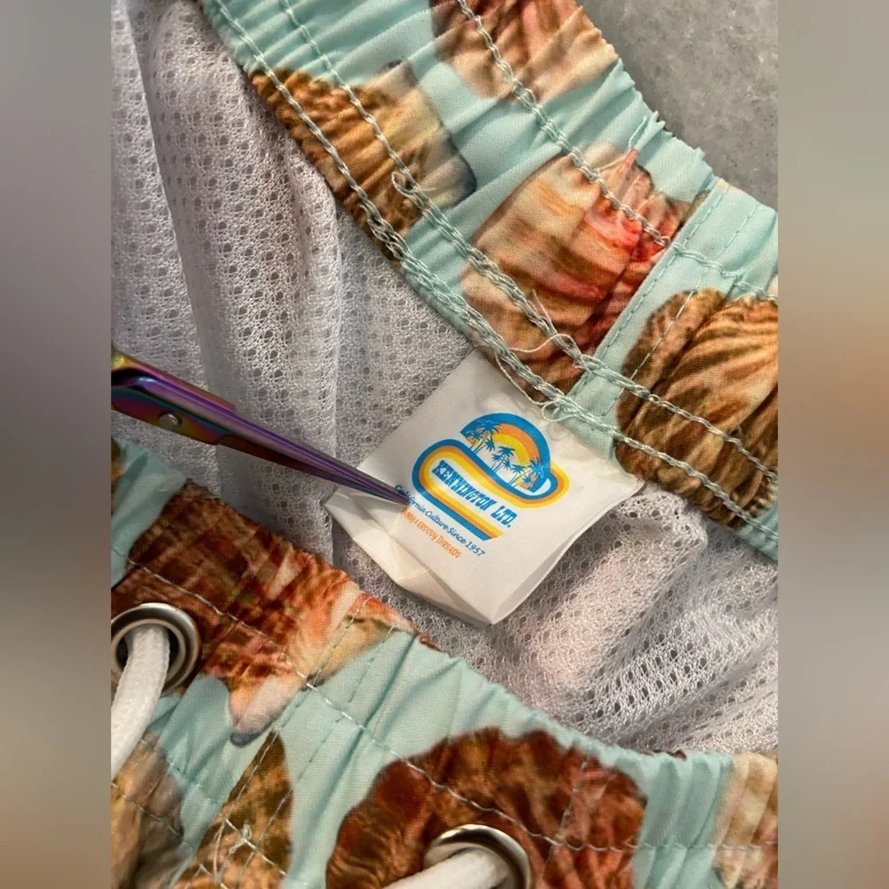 NWOT Kennington Men Size S Aqua Blue Seashell Print Drawstring Lined Swim Shorts